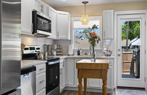 Loveland House | Beautiful 3BR Home: Hot Tub, Easy Walk to Downtown
