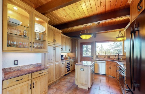 Twin Creek Village House | Beautiful and dog-friendly home featuring WiFi & furnished deck