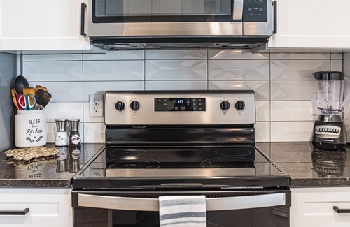 Northeast Colorado Springs Apartment | Beautiful chic modern one bedroom