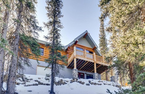 Valley of the Sun House | Beautiful Custom Full Log Home with Luxury Details and Hot Tub - Grandpa's Cabin
