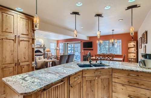 Frisco House | Beautiful half duplex home, recently remodeled with garage and private hot tub!