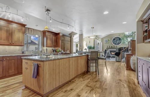 Old North Boulder House | Beautiful Modern Bright and Spacious!