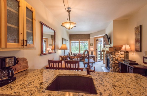 Copper Mountain Village Condo | Beautiful one bedroom condo in the heart of the center village.