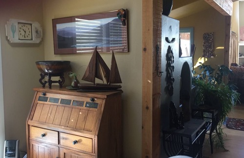Golden House | BEAUTIFUL SOUTHWEST HOME ON 6-ACRES WITH VIEWS FROM EVERY WINDOW!