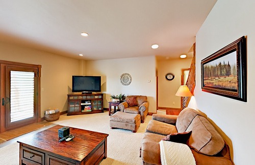 Fraser House | Beautifully Updated Home w/ Private Hot Tub & Mountain Views