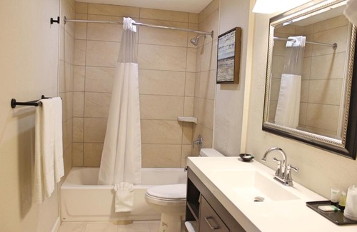 Alamosa Apartment | Bell & Main Studios 107
