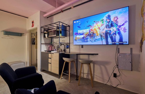 Civic Center Hotel | BIG LITTLE HOTEL