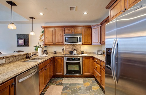 Steamboat Springs Condo | BL6106 | Mountain Residence | Private Patio with Hot Tub | Air Chilling