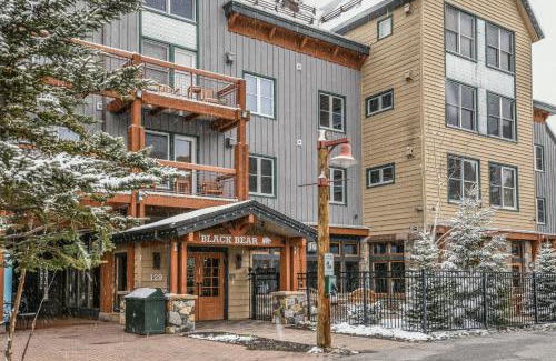 River Run House | Black Bear 8053 by SummitCove Lodging
