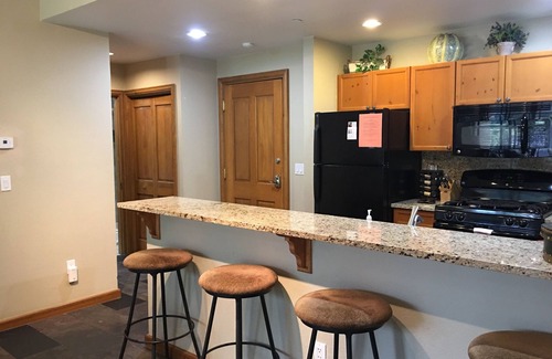 Avon Condo | Book your Winter Vacation with prime weeks still available