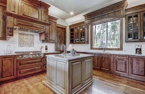 The Highlands House | Breck Escape: Spacious 6BR mountain retreat in Breckenridge, perfect for 12 guests!