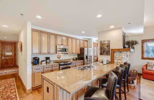 Four O'Clock Condo | Breckenridge villa next to the Snowflake lift with shared hot tub & pool