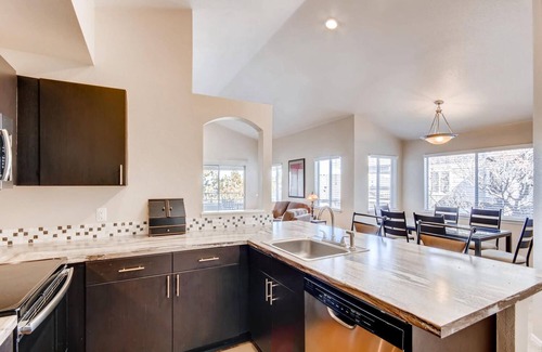 Greenwood Village Apartment | Bridgwater 2 Bdrm in heart of DTC