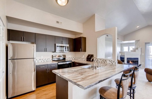 Greenwood Village Apartment | Bridgwater 2 Bdrm in heart of DTC