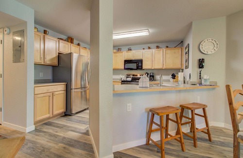 Steamboat Springs Condo | Bright and Cozy 2-Bedroom Condo in Mountain Village – Walk to Trails, Minutes fr