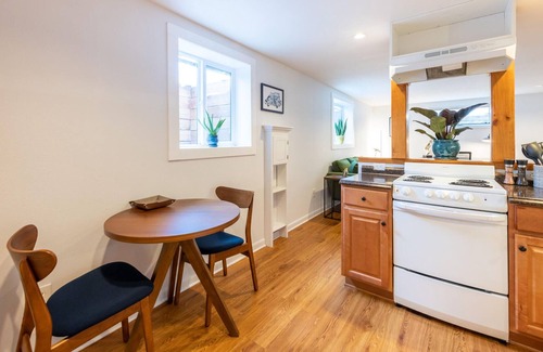 Old North Boulder Apartment | Bright and Comfortable Boulder Home-Away