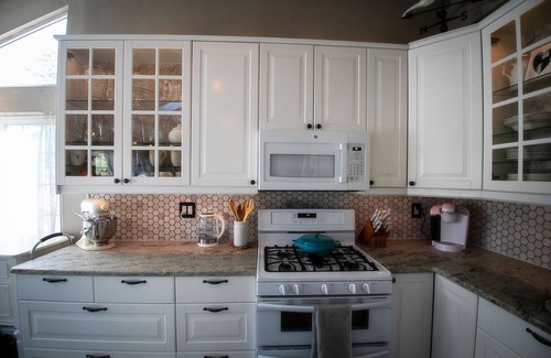 Lafayette House | Bright & Cozy Cottage- Serene Artist’s Home