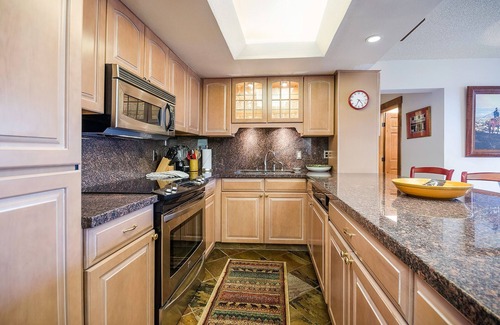 Steamboat Springs Condo | BT207 | Ski In | Great Views | Indoor Pool | Hot Tub | Winter Shuttle