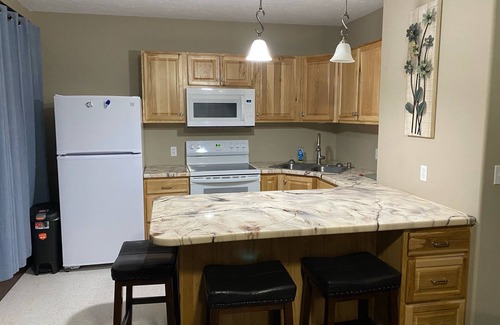 Holyoke Apartment | Burge Hotel