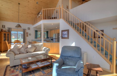 South Fork Cabin | Cabin ∙ 2 bedrooms ∙ 4 guests