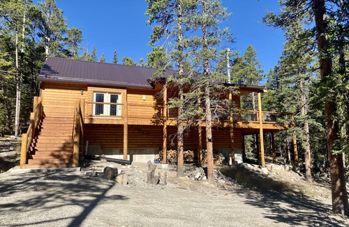 Valley of the Sun Cabin | Cabin ∙ 3 bedrooms ∙ 6 guests