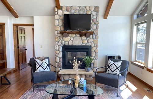 Hartsel Cabin | Cabin ∙ 3 bedrooms ∙ 8 guests