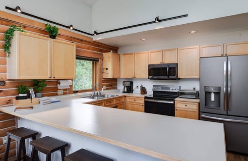 Blue River House | Cabin On The Blue Home: On River, Hot Tub, Views