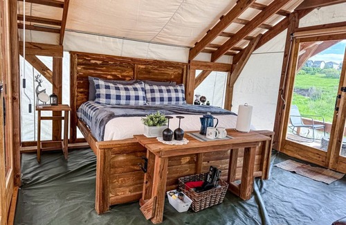 Monument Other | Camping ∙ 1 bedroom ∙ 4 guests