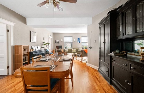Capitol Hill Condo | Capitol Hill Den