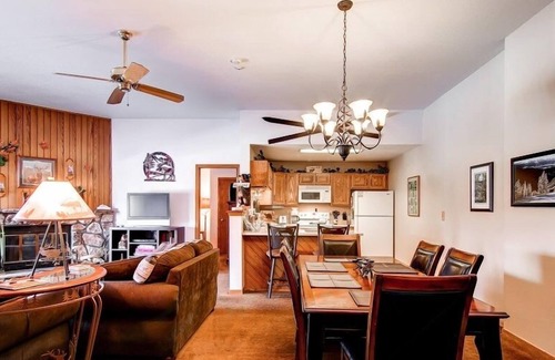 Wildernest Condo | Cc102 Buffalo Ge 2 Bedroom Condo by Redawning