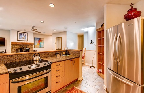 Beaver Creek Apartment | Centennial 2 Bedroom Condo unit no. 9