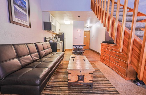 Copper Mountain Village Condo | Center Village Ski In/Out Perfectly decorated and sleeps 4 Walk to everything