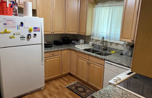 Southeast Colorado Springs House | Charming 3-bedroom house with WiFi and AC in lovely Colorado Springs
