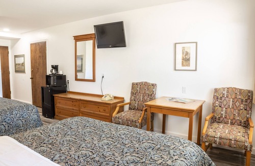 Delta Hotel | Charming boutique hotel nestled on 20 acres alongside the enchanting Gunnison River! Whether you're here for fishing, wine tasting, or any adventure of your choice, our hotel is the perfect welcoming basecamp for your unforgettable experience.