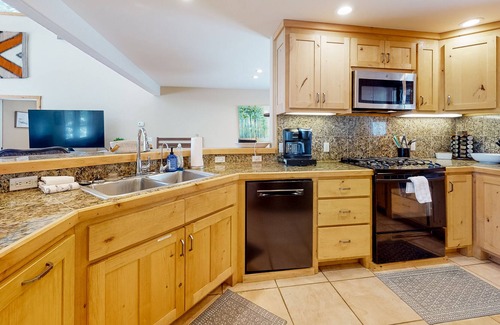 Twin Creek Village House | Charming dog-friendly mountain home with hot tub, golf nearby, & enclosed yard
