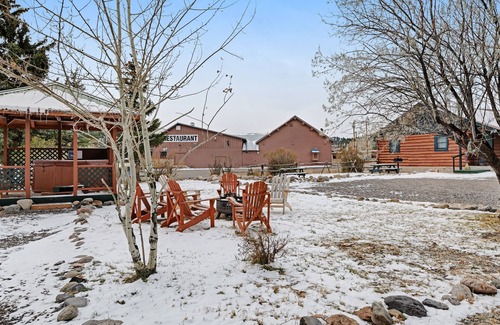 South Fork Cabin | Charming dog-friendly getaway great for small groups with firepit & free WiFi