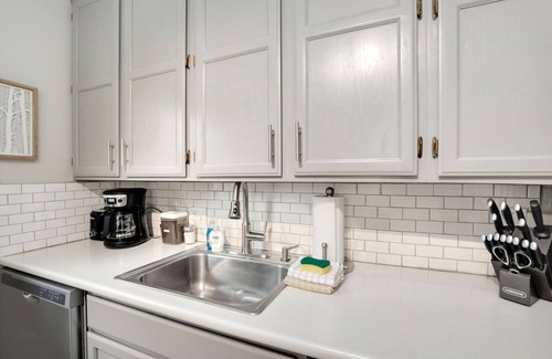 Capitol Hill House | Charming Old Town Bungalow w/FREE Cruiser Bikes