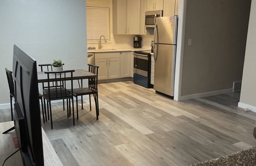 Northeast Park Hill House | Cheerful updated 3bed room house
