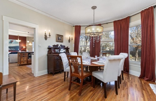 City Park House | City Park Charm - Vintage Home w/Modern Comforts