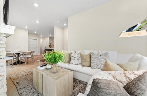 Lakeside Village Apartment | Clearwater Lofts 205 Building 3 by Summit County Mountain Retreats