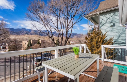 Colorado Springs House | Close to EVERYTHING! Beautiful Farmhouse Retreat!