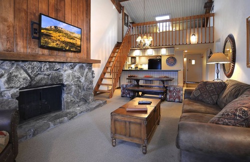 Crested Butte House | Columbine 2304/Ski-in Ski-out Condo Right on the slopes! Great Views!