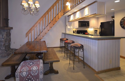 Crested Butte House | Columbine 2304/Ski-in Ski-out Condo Right on the slopes! Great Views!