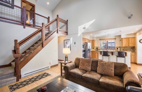 Steamboat Springs Condo | Community Hot Tubs - On Bus Line - Walk to Grocery Store