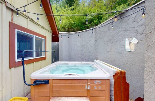 Intermountain Condo | Condo ∙ 2 bedrooms ∙ 4 guests