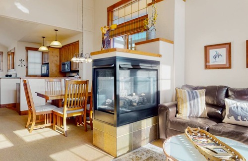 Granby Condo | Condo ∙ 2 bedrooms ∙ 7 guests