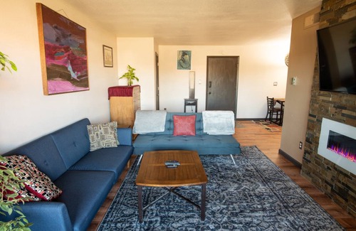 Gunbarrel Condo | Condo ∙ 3 bedrooms ∙ 6 guests