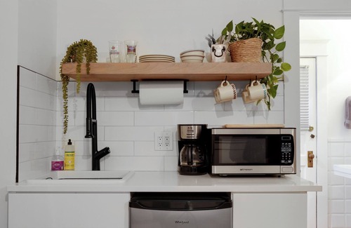 Congress Park Apartment | Congress Park Carriage House