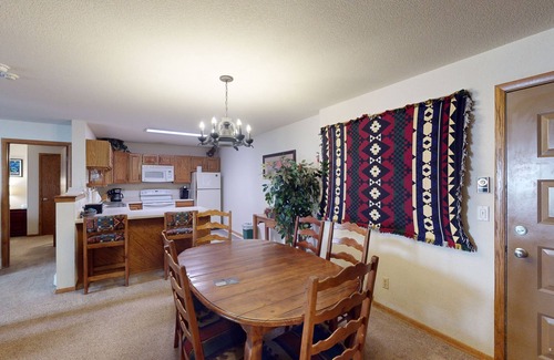 Mountain House Condo | Conveniently Located Condo with Shared Pool, Hot Tub - Walk to Slopes