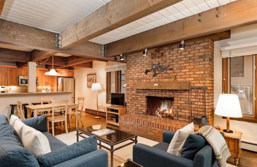 Aspen House | Cottonwoods Unit 1F, Stylish Condo with Excellent West End Location, Wood-Burning Fireplace